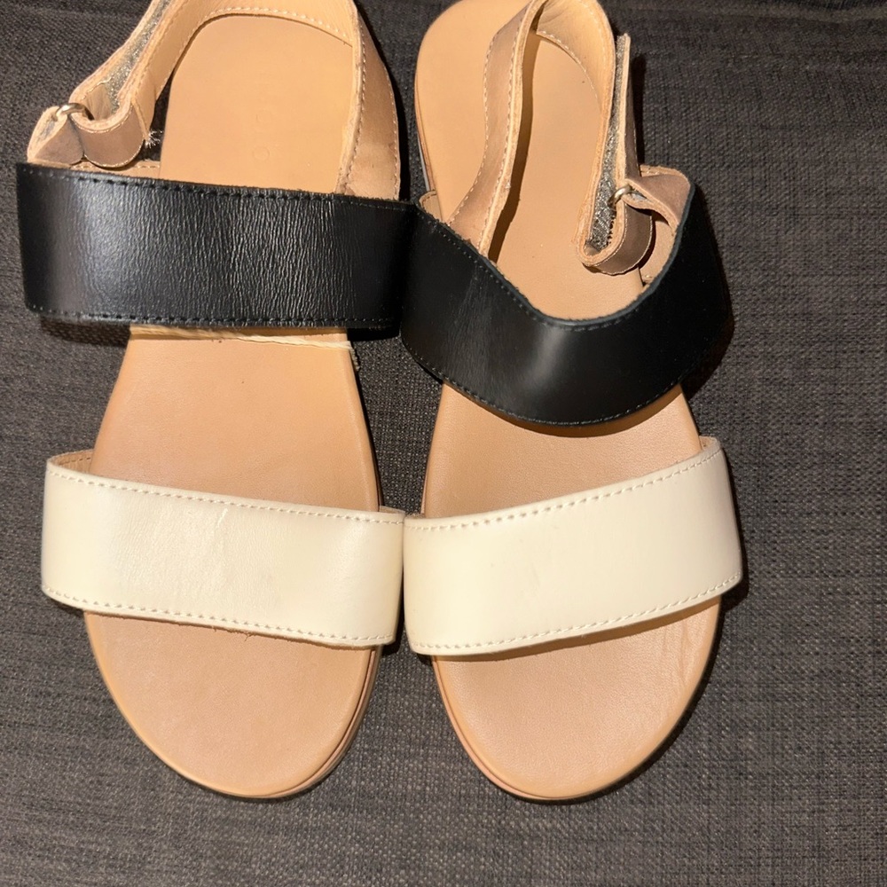 Nisolo Black and Cream Sandals